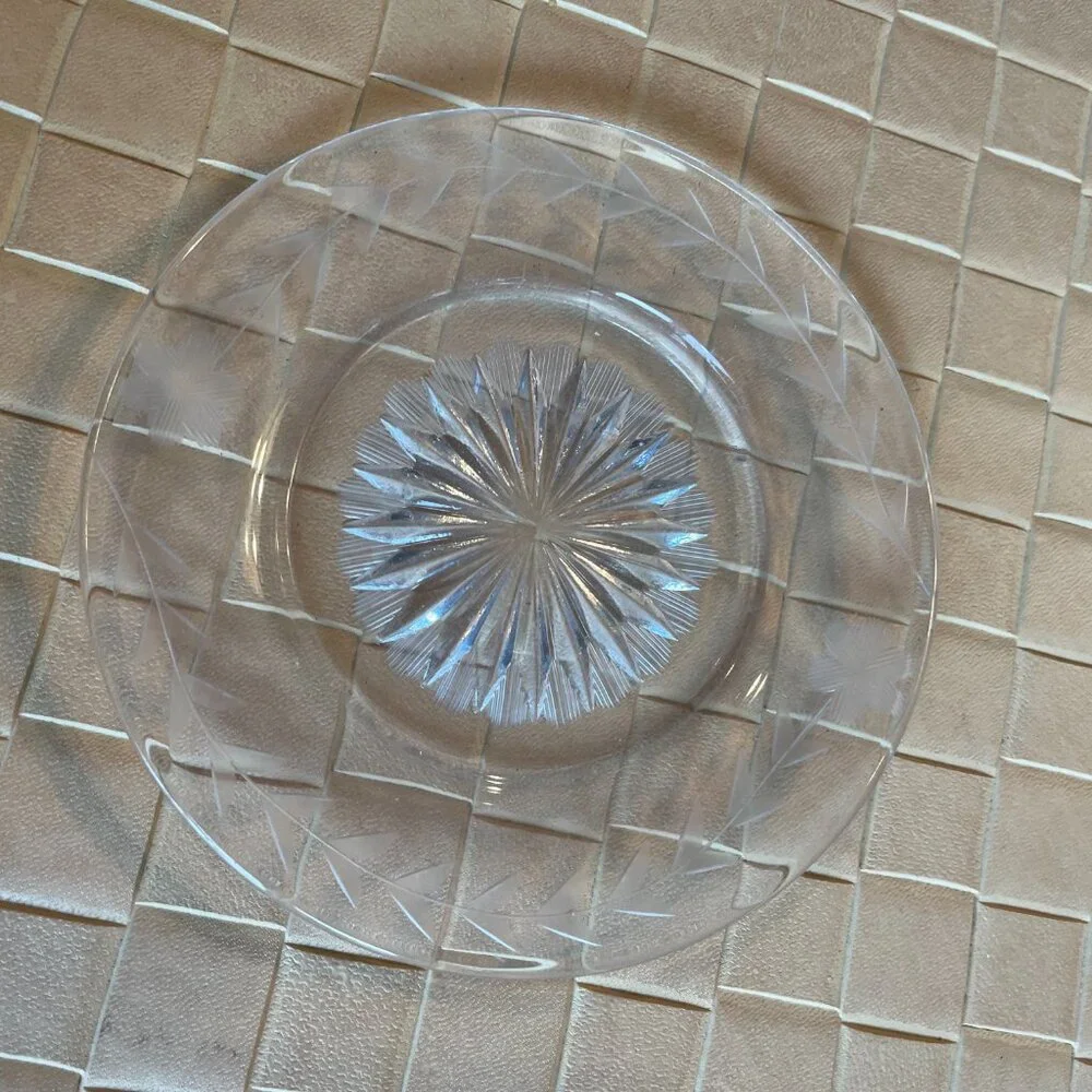 Vintage Set of 5 Clear Glass Plates with a Deep Cut Star Center Design 5